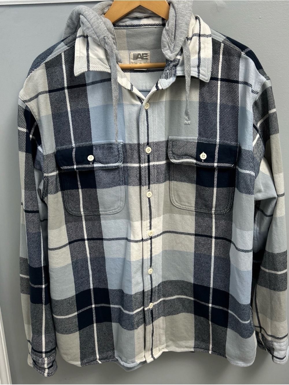 American Eagle Men’s L Relaxed Fit Hooded Plaid Flannel Button Down Shirt